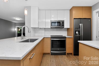 /international/us/603-queens-road-charlotte-nc-110107156474/
