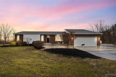/international/us/6741-cole-road-orchard-park-ny-110098254057/?lang=en
