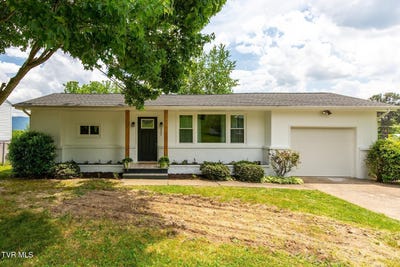 /international/us/432-cypress-street-mount-carmel-tn-110108423526/