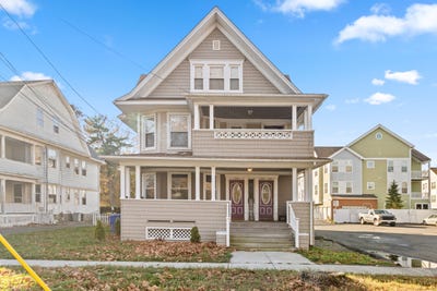 /international/us/1867-main-street-stratford-ct-110103534755/