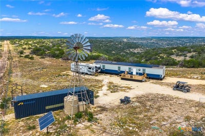 /international/us/13812-high-lonesome-del-rio-tx-110109137112/?lang=fr