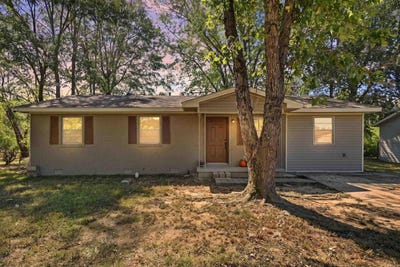 /international/us/10-parkridge-drive-north-little-rock-ar-110119987468/