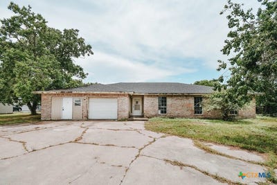 /international/us/403-schell-road-victoria-tx-110101358533/