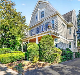 /international/us/205-college-ave-somerville-ma-110120527540/