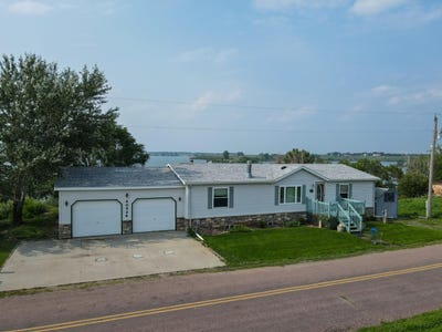 /international/us/40526-s-shore-rd-huron-sd-110098916092/