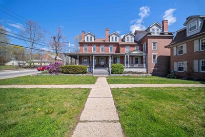 /international/us/711-central-avenue-dover-nh-110108168268/