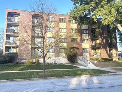 /international/us/104-n-pine-avenue-arlington-heights-il-110103307999/