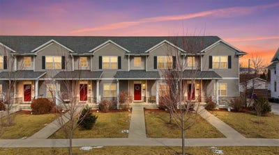 /international/us/118-w-3rd-st-washington-ia-110108823883/