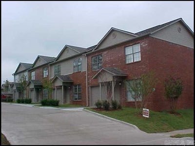 /international/us/222-gamble-rd-unit-d-little-rock-ar-110107536375/