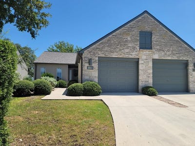 /international/us/2017-balmoral-dr-kerrville-tx-110099321079/