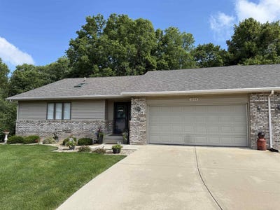 /international/us/1944-w-mesa-drive-freeport-il-110108946604/