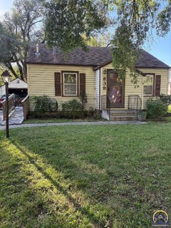 /international/us/839-sw-webster-ave-topeka-ks-110120137038/