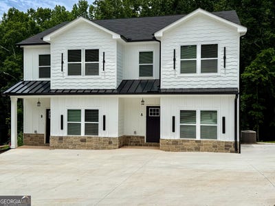 /international/us/224-a-brad-street-royston-ga-110108177416/