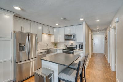 /international/us/104-cove-e-207-horseshoe-bay-tx-110104120078/