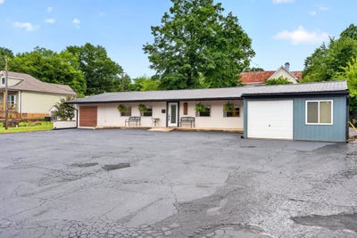 /international/us/332-s-howard-ave-landrum-sc-110108449694/