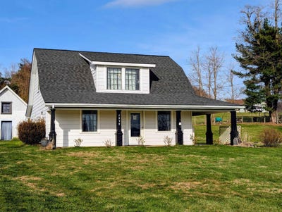 /international/us/7959-floyd-highway-copper-hill-va-110106974276/