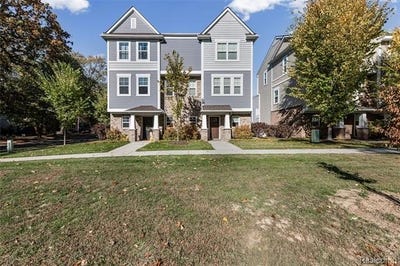 /international/us/591-parkside-way-ferndale-mi-110103210355/