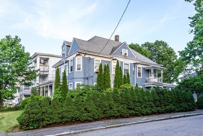 /international/us/398-spring-st-brockton-ma-110108750483/