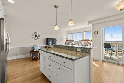 /international/us/580-winnacunnet-road-hampton-nh-110108122642/