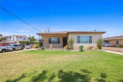/international/us/3857-w-135th-hawthorne-ca-110100270707/