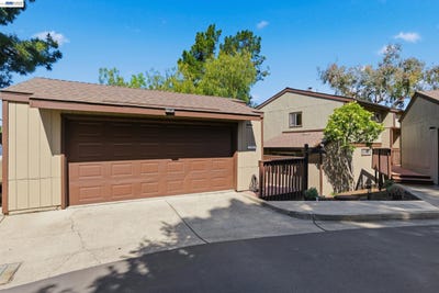 /international/us/23004-avis-ln-fairview-ca-110107615825/