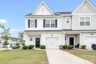 /international/us/3939-townes-boulevard-terrell-nc-110107923073/