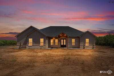 /international/us/209-bw-ranch-road-holliday-tx-110108479898/
