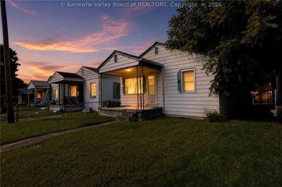 /international/us/111-oak-street-st-albans-wv-110120410343/