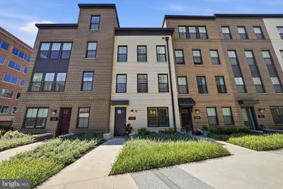 /international/us/223-montgomery-alexandria-va-110108935715/