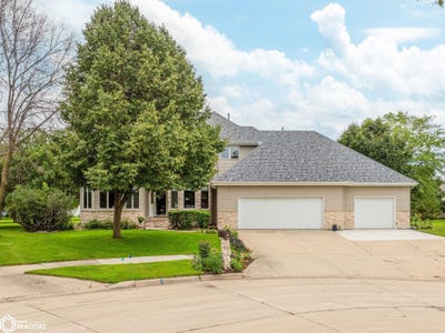 /international/us/65-granite-court-mason-city-ia-110100615239/
