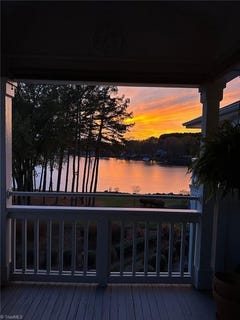 /international/us/7838-village-harbor-drive-cornelius-nc-110120458848/