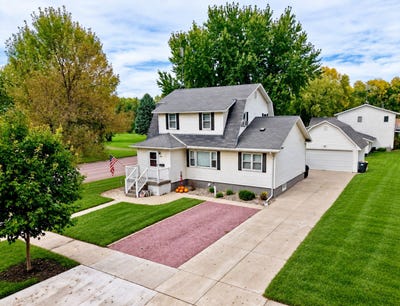 /international/us/1124-6th-street-westbrook-mn-110120088678/
