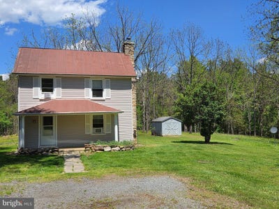 /international/us/7689-leeds-manor-road-marshall-va-110107893249/