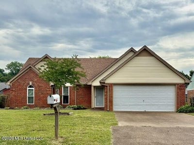 /international/us/107-peach-tree-drive-senatobia-ms-110108178424/