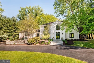 /international/us/471-bishop-hollow-road-newtown-square-pa-110107857841/