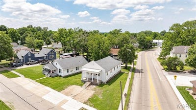 /international/us/400-s-washington-street-jerseyville-il-110108632830/