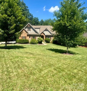 /international/us/6212-hayden-drive-hickory-nc-110101054907/