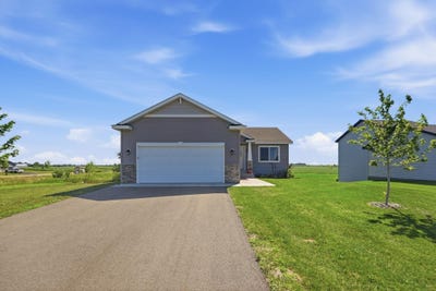 /international/us/608-elm-street-n-kimball-mn-110109350707/