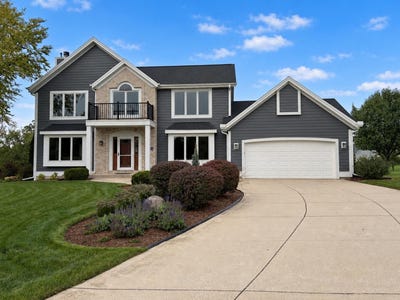 /international/us/13320-w-crestwood-ct-new-berlin-wi-110119888096/