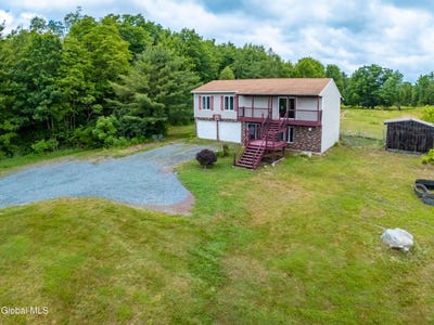 /international/us/29-smith-hill-road-east-nassau-ny-110108852507/