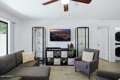 /international/us/16635-n-cave-creek-road-phoenix-az-110108536385/