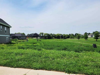 /international/us/814-capitol-drive-lot-32-dane-wi-110106379331/