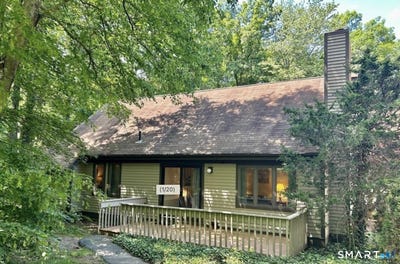 /international/us/4-copper-hill-drive-guilford-ct-110108875585/