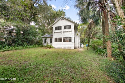 /international/us/210-colby-lane-lake-helen-fl-110101075979/