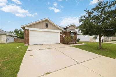 /international/us/107-saranac-dr-elgin-tx-110107720939/