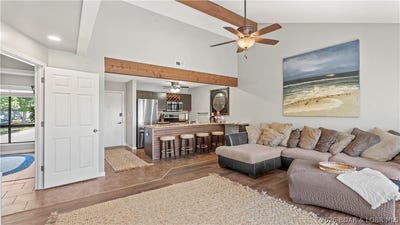 /international/us/108-robinwood-drive-lake-ozark-mo-110108098817/