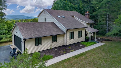/international/us/272-dogwood-rise-lexington-va-110108880900/