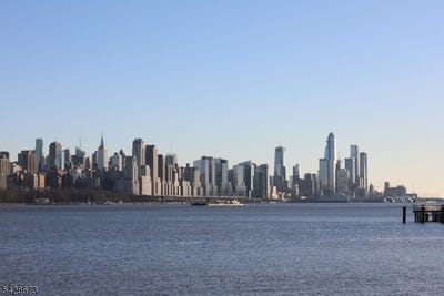 /international/us/129-the-promenade-edgewater-boro-nj-110107720071/