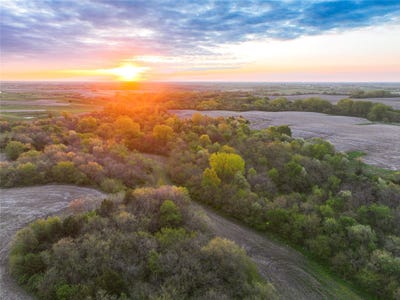 /international/us/01-county-road-s63-melrose-ia-110108206955/