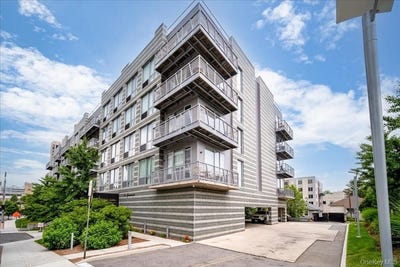 /international/us/10-dekalb-avenue-white-plains-ny-110093660678/